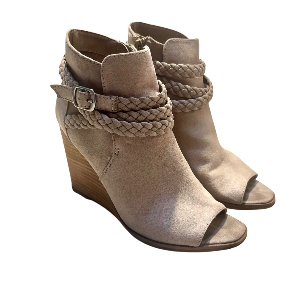 Madden Girl Booties Size 7M Taupe Wedge Open-Toe Braided Ankle Strap Buckles